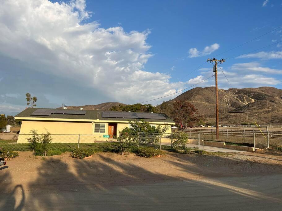 Peaceful & Cozy 3 Bedroom Ranch-Home W/Fireplace Hemet Exterior foto